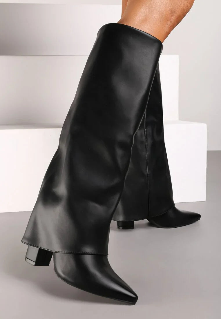 Bottes à talons hauts avec une tige retroussée à la mode