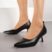 Escarpins noirs à talon canard dans un style Lanivre classique