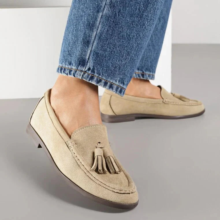 Mocassins en simili-daim avec franges appliquées