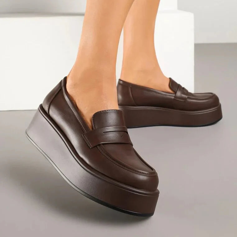 Mocassins à plateforme avec bride décorative