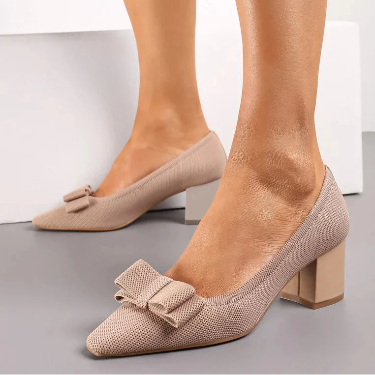 Escarpins à talons bas avec nœud décoratif et doublure en cuir écologique