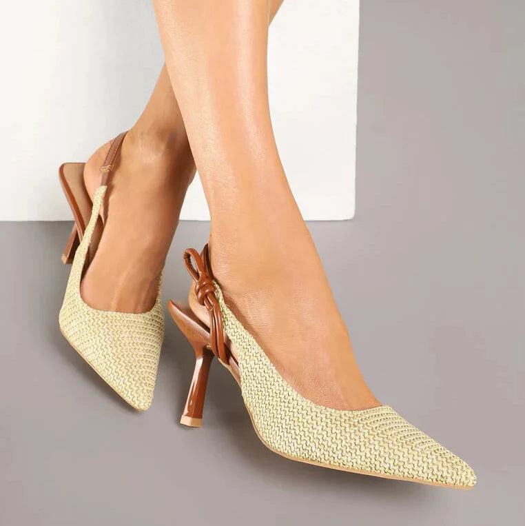 Escarpin à talons aiguilles et bride arrière en tissu tissé