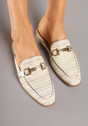 Babouche plates et argentées avec fil métallique et boucle