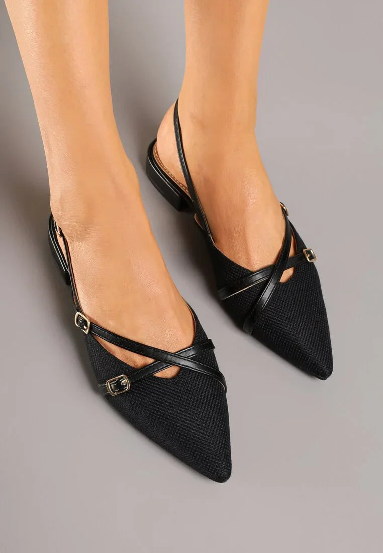 Ballerines noires à bout pointu avec brides à boucle