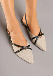 Ballerines noires à bout pointu avec brides à boucle