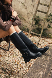 Bottes cavalières noires avec boucle