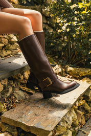 Bottes cavalières noires avec boucle