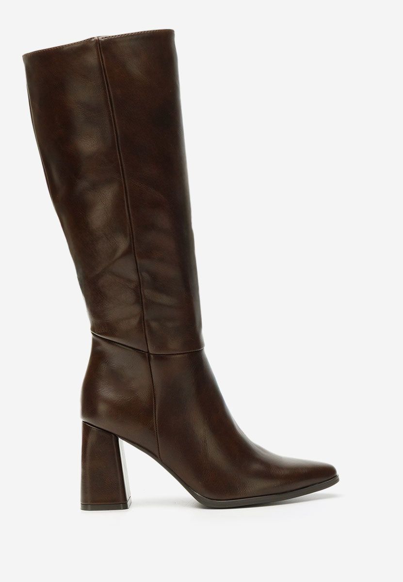 Bottes à talons hauts