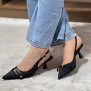 Escarpins Slingback Noirs à Bout Pointu et Boucle Dorée