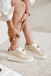 Basket plateforme or femme avec détail bijou
