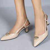 Escarpins à bout pointu et talon carré  avec coquillage doré