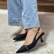 Escarpins Slingback Noirs à Bout Pointu et Boucle Dorée
