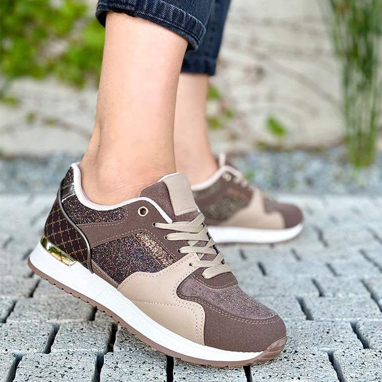 Baskets basses pour femmes en noir