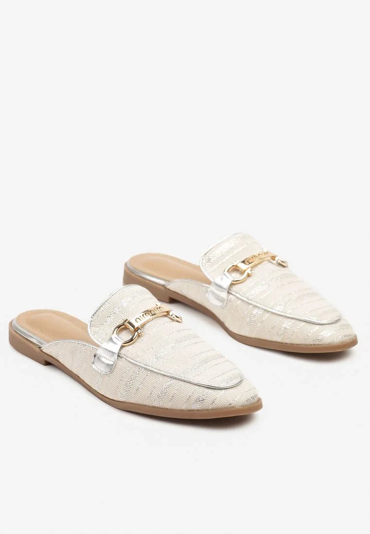 Babouche plates et argentées avec fil métallique et boucle