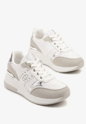 Baskets compensées dissimulées en dentelle