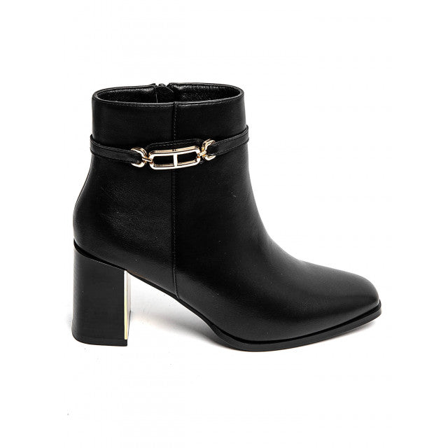 Demi bottes allient élégance et modernité