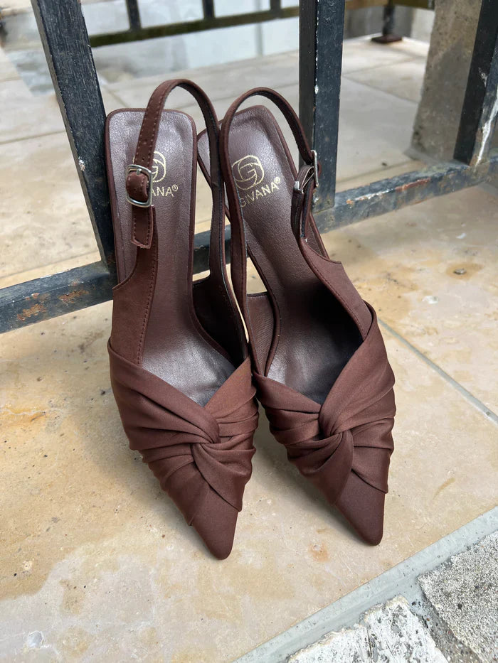 Escarpins ouverts en satin à talon fin