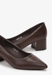 Escarpins à bout pointu et talon bas