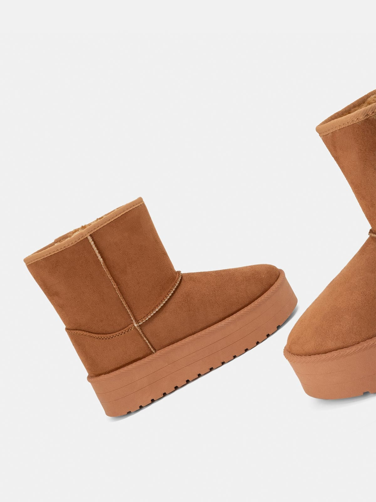 UGG en daim avec fourrure