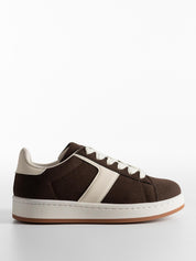 Baskets bicolores basiques à lacets