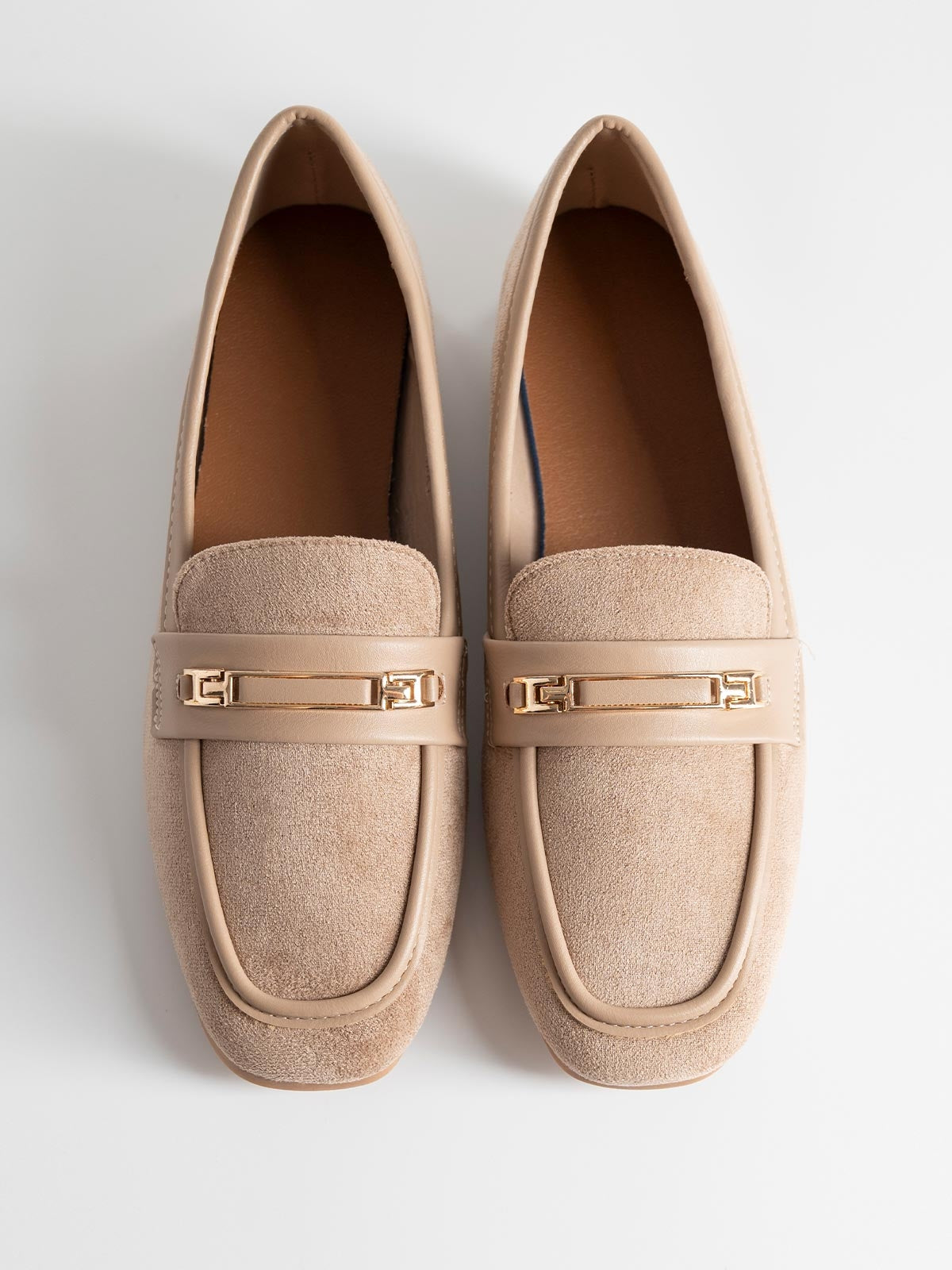 Mocassins en daim avec boucle discrète