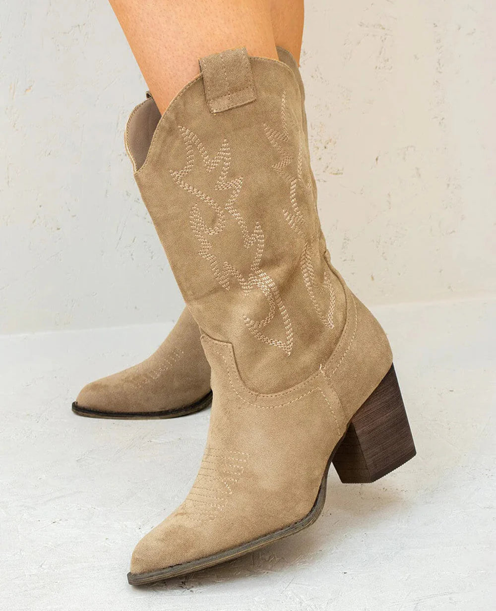 bottes cowboy mi-mollet à bout pointu