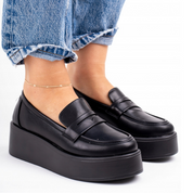 Mocassins à plateforme avec bride décorative