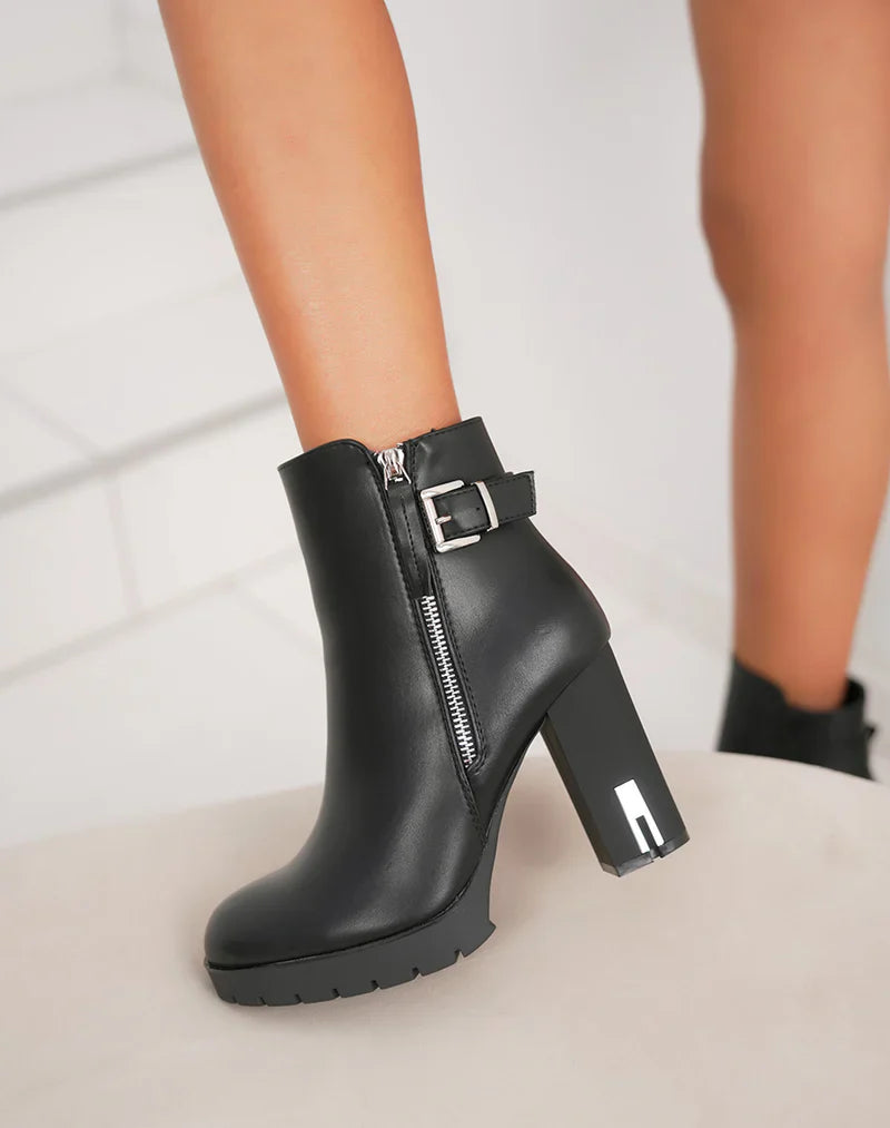 Demi botte en simili à talon haut