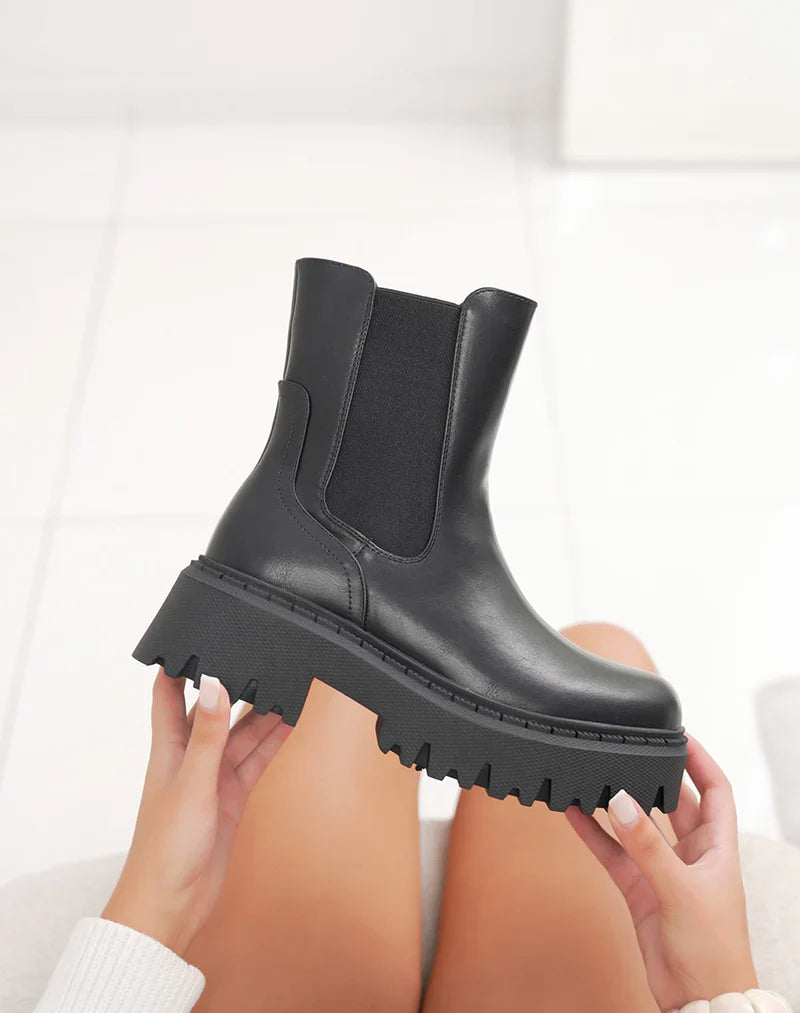 Brodequin femme style à plateforme crantée et intérieur fourré