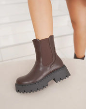 Brodequin femme style à plateforme crantée et intérieur fourré