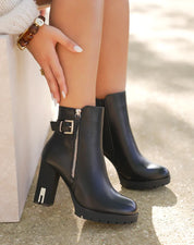 Demi botte en simili à talon haut