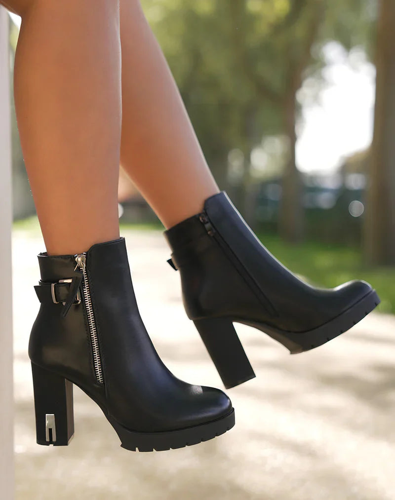 Demi botte en simili à talon haut