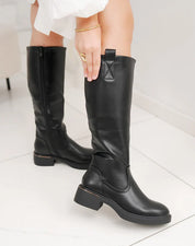 Bottes cavalières classiques avec détail doré