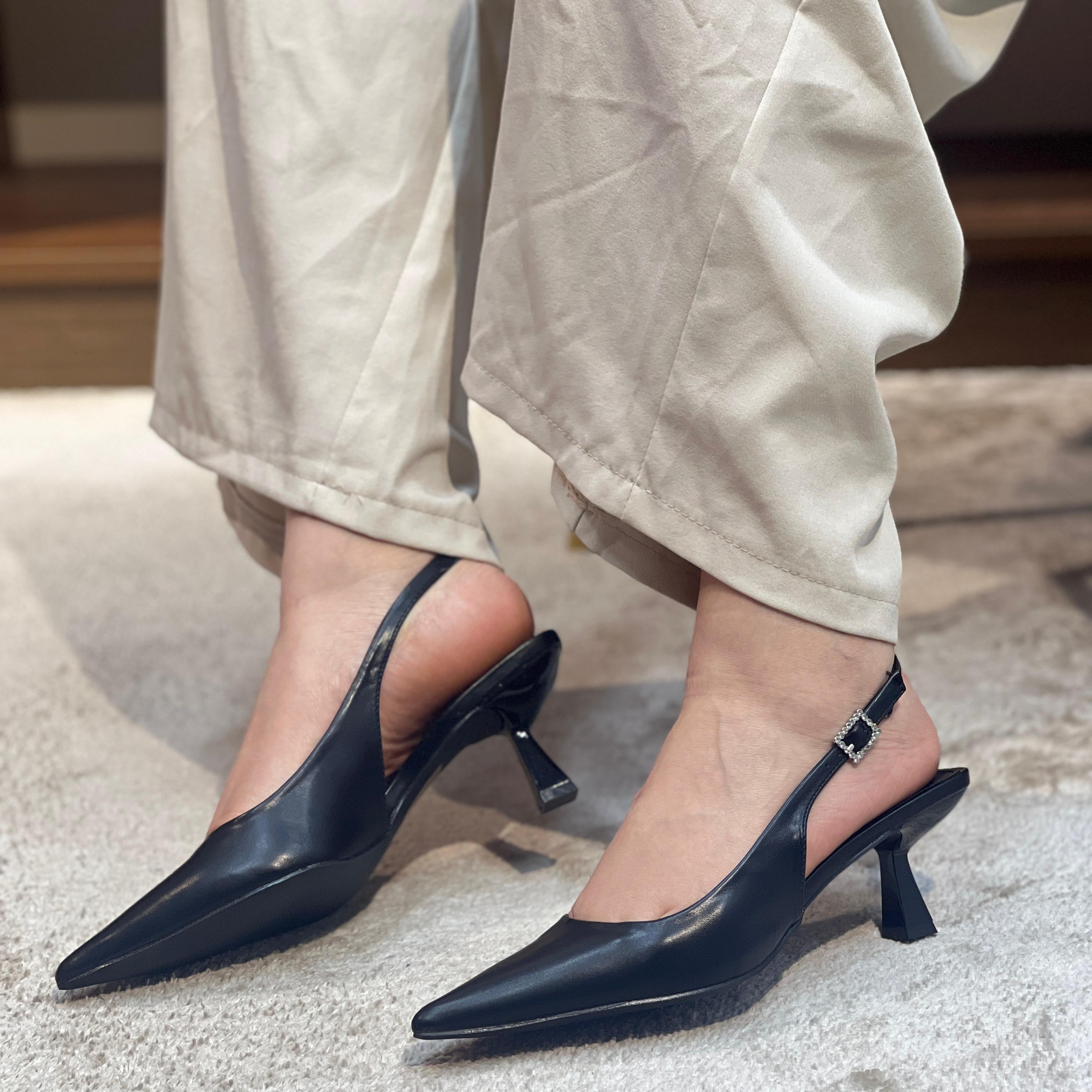 Escarpins slingback à boucle en strass