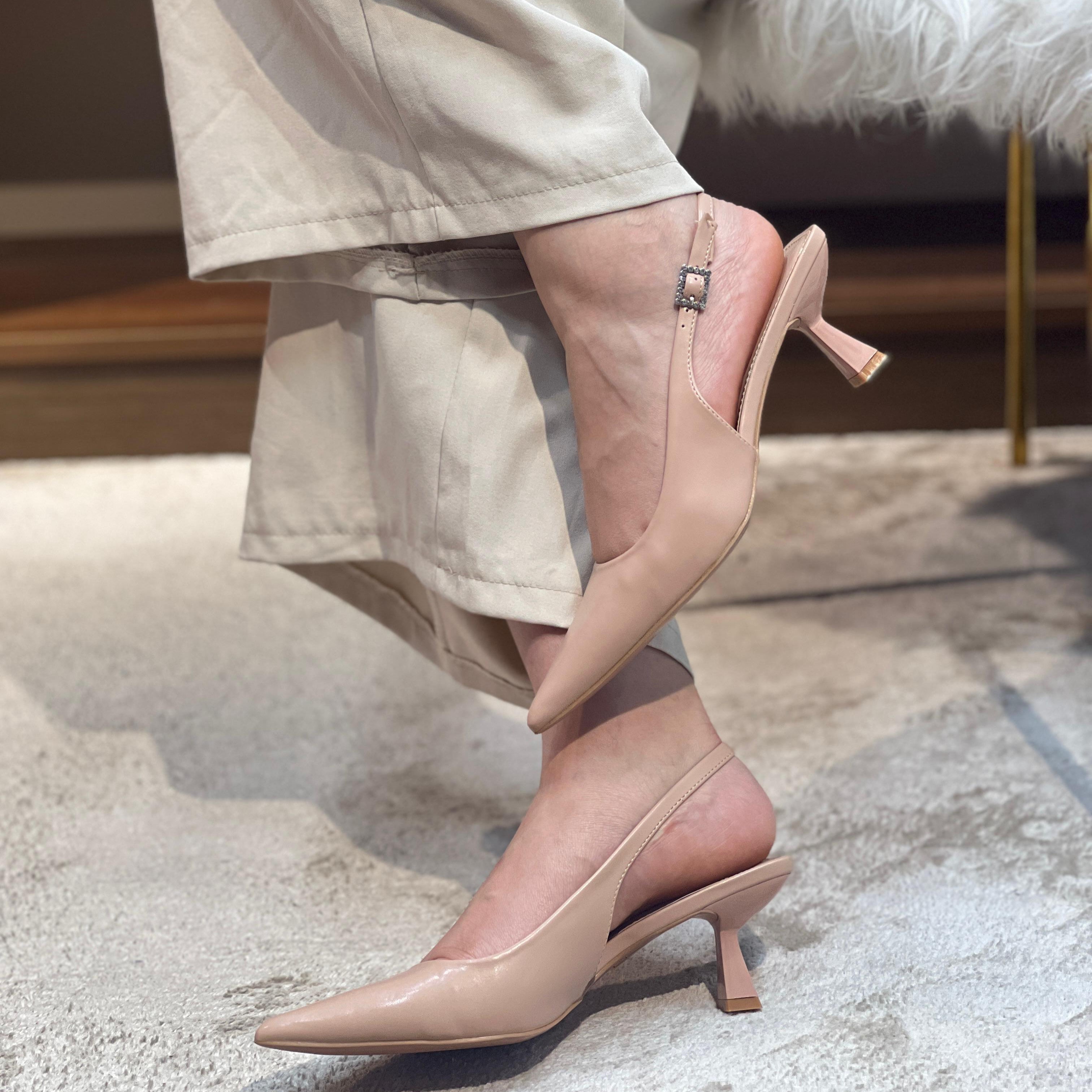 Escarpins slingback à boucle en strass