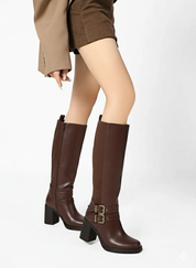 Bottes femme avec talon moyen et double sangles décoratives