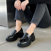Mocassins à plateforme en cuir verni noir