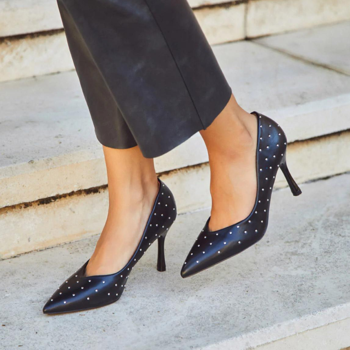 Escarpins femme à petits clous métalliques