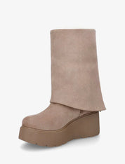 Bottines en daim à revers et talon compensé