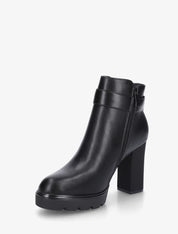 Demi botte à talon et boucle fantaisie