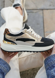 Baskets Boue Et Or Avec Détails Métalliques Et Semelle Plateforme