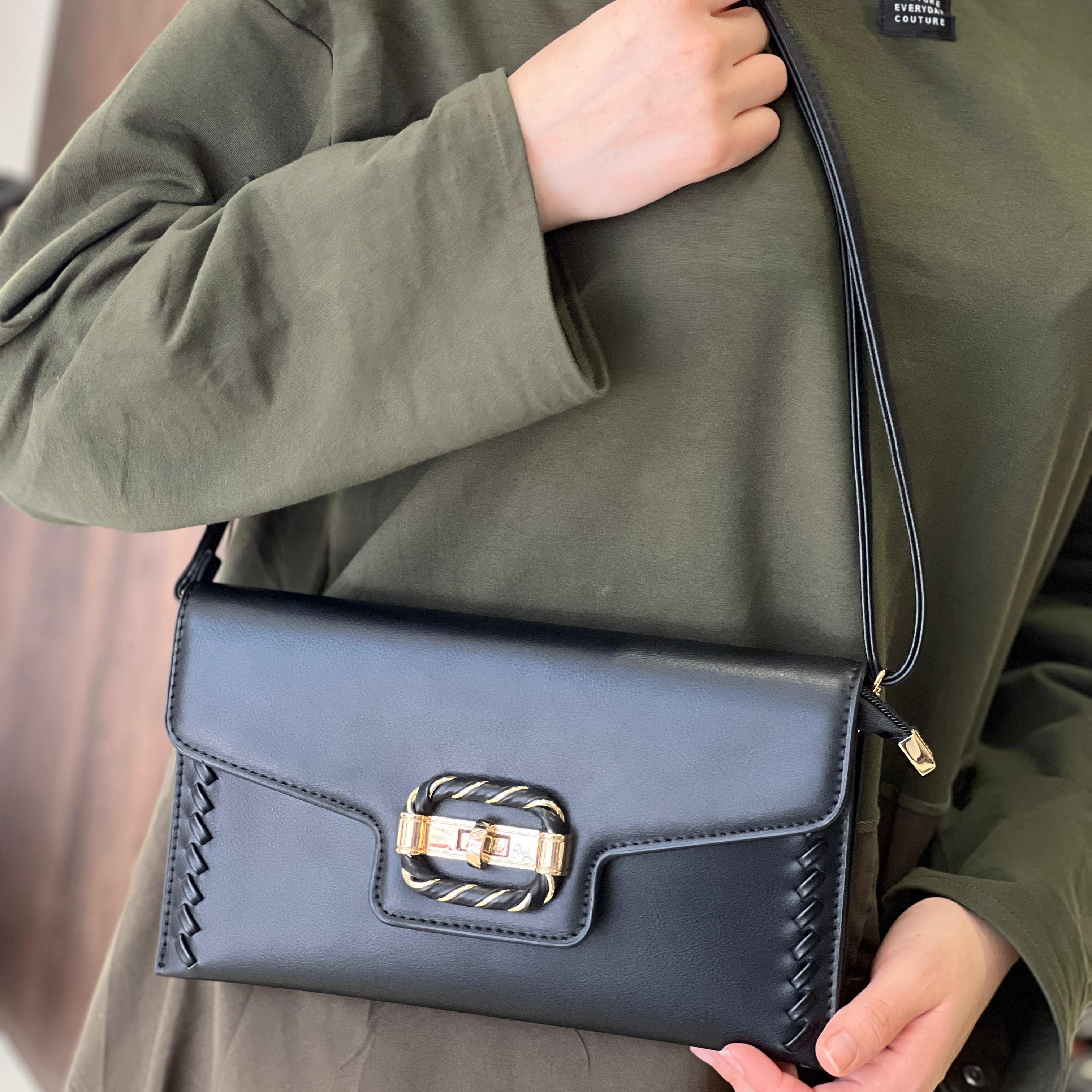 Pochette Bandoulière à Boucle Doré