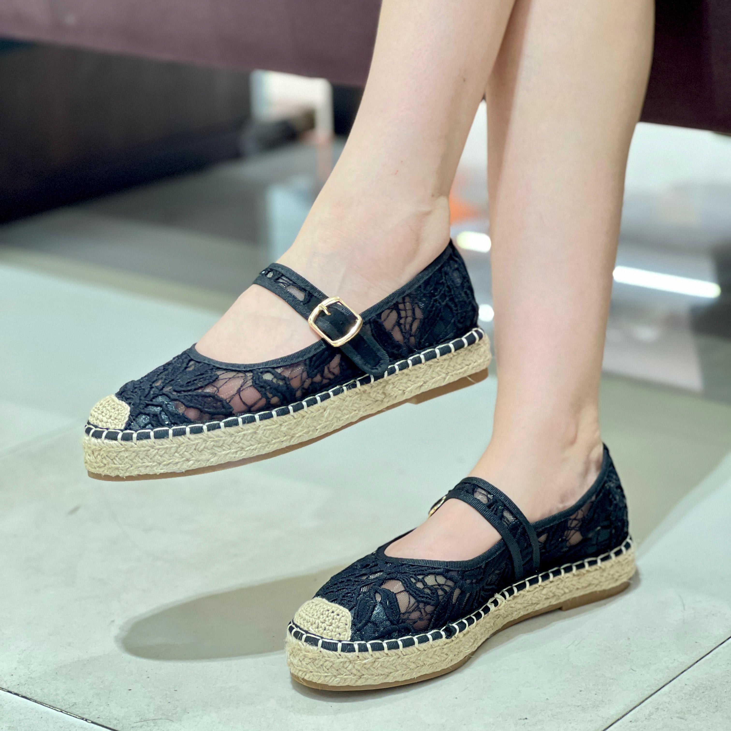 Ballerines en toile style espadrilles avec un effet tressé façon osier