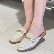 Babouche plates et argentées avec fil métallique et boucle