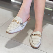 Babouche plates et argentées avec fil métallique et boucle