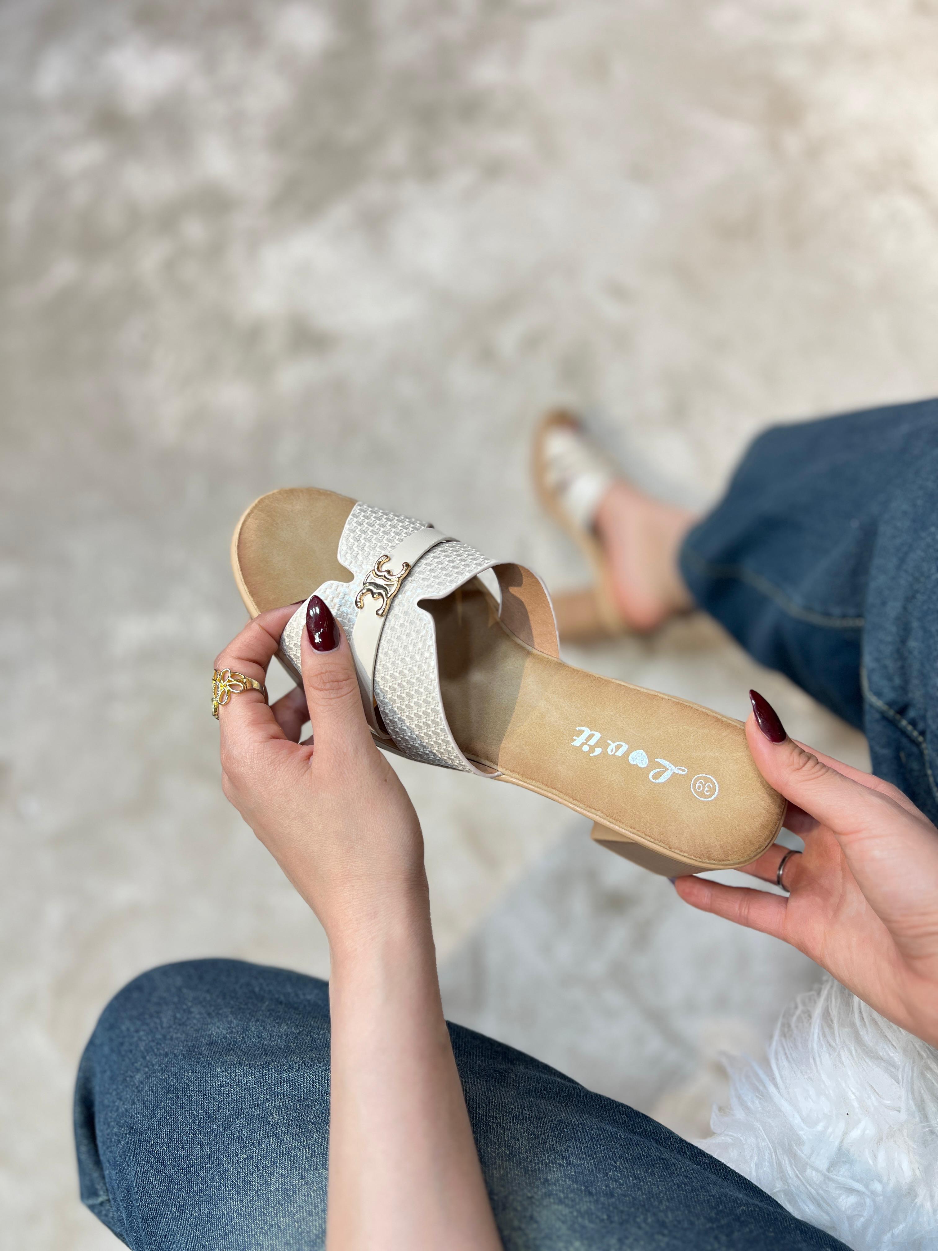 Sandales à talons épais pour femmes