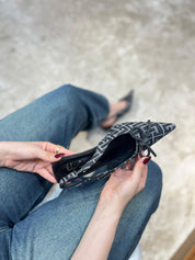 Escarpins ouverts avec petit talon et nœud décoratif