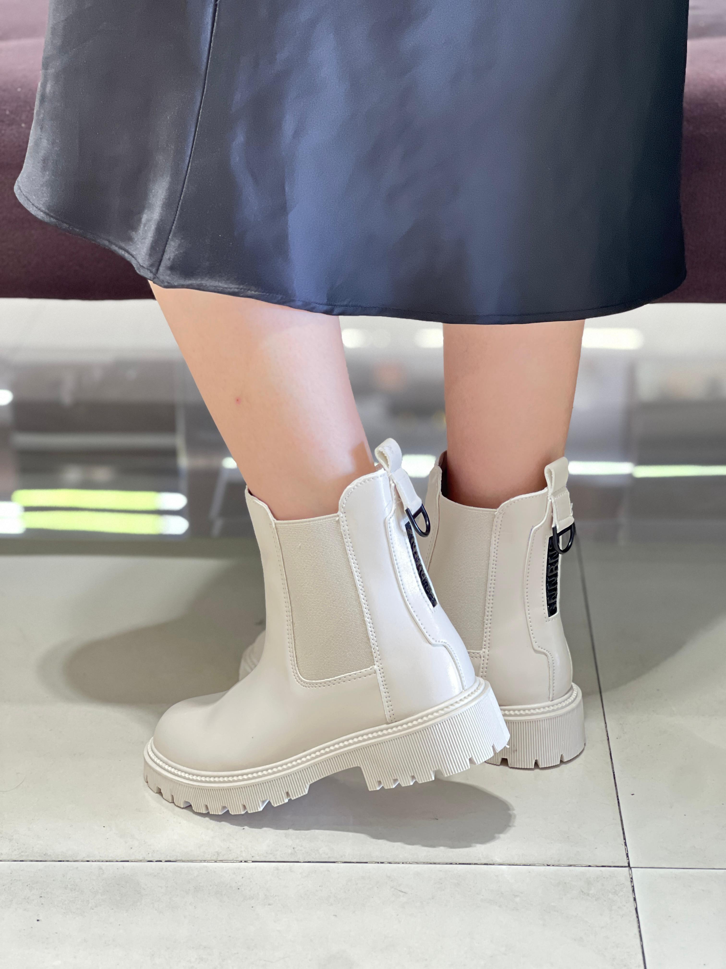 Brodequin Mi-Mollet À Bout Rond