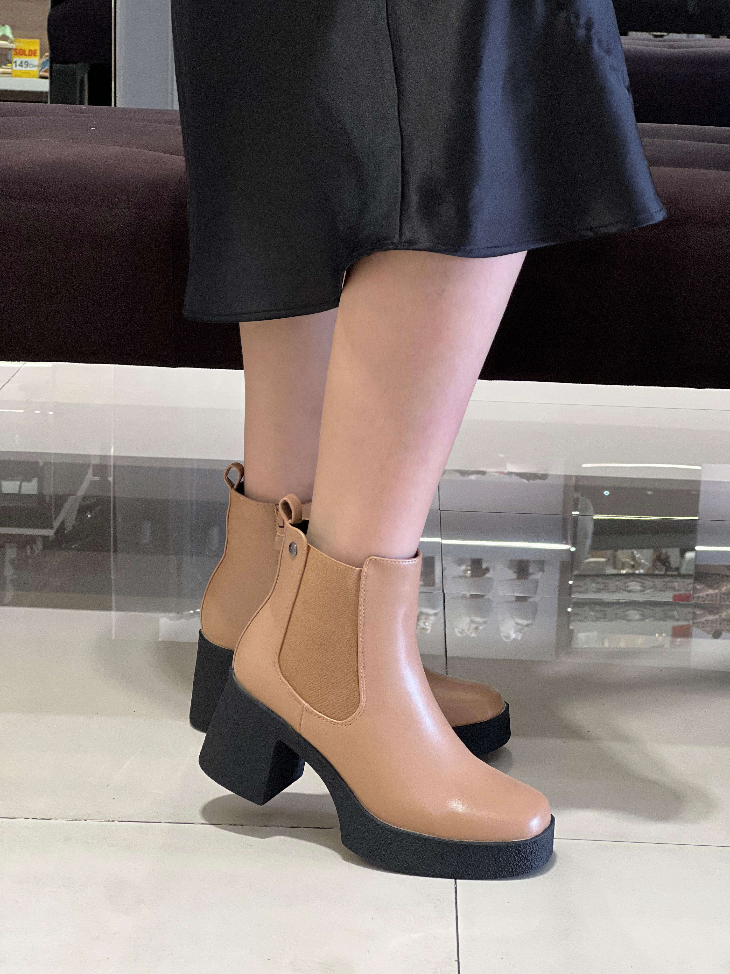 Demi bottes à talon et plateforme