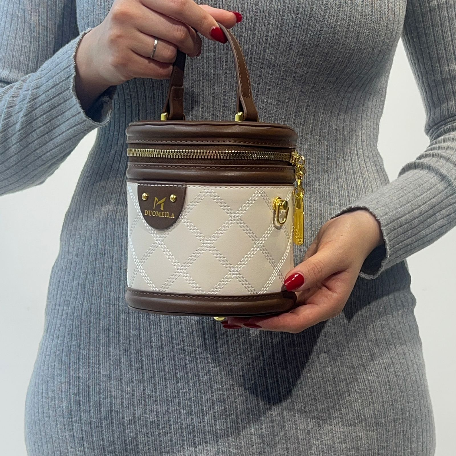 Sac bandoulière cylindrique à bijoux en cuir